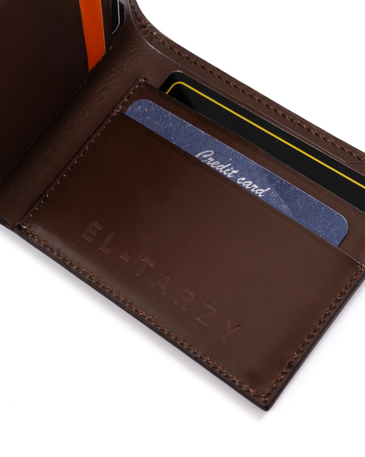 The Dual-Tone Minimalist Wallet