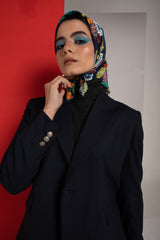 Dark blue peak lapel suit for women