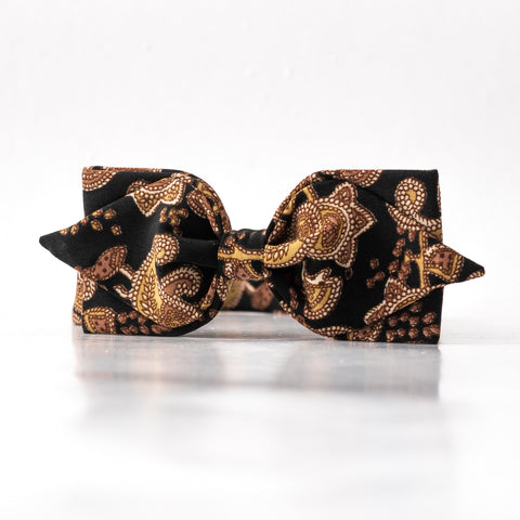 Black x gold pointed bow tie